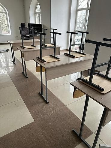 продаю консоль: Комплект парты и стула, цвет - Серый — 2