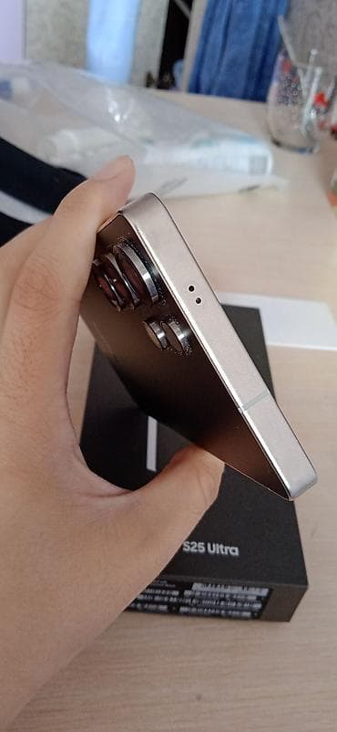 продаю китайский айфон: Samsung Galaxy S25 Ultra, 256 ГБ, цвет - Черный, 2 SIM — 2