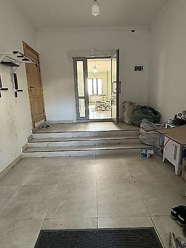 Дордой рынок Сдается помещение Площадь: 250м2 Первый этаж 100м2; — 2