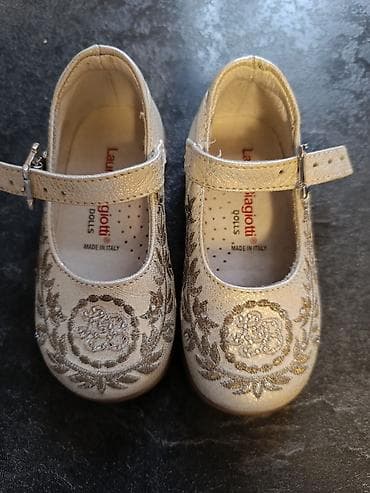 золотую: Детские туфли размер 20. Laura Biagiotti Dolls - Модель — 3