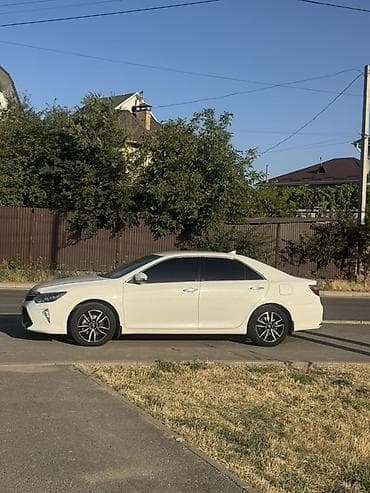 e 302: Toyota Camry: 2017 г., 2.5 л, Автомат, Бензин, Седан — 4