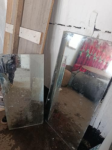 зеркало в полный рост настенное: Зеркала без рам - Два прямоугольных зеркальных полотна. - Материал — 1