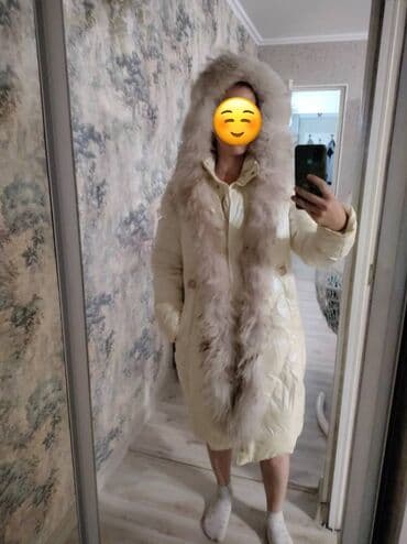 купить женский пуховик большого размера: Продаю куртку в жемчужном цвете. Шикарно смотрится, очень теплая, нам — 2