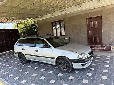 Toyota Avensis: 1999 г., 1.8 л, Механика, Бензин, Универсал — 4