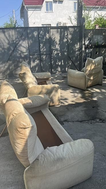 study lamp: Комплект мягкой мебели, Б/у, Самовывоз, цвет - Бежевый — 1