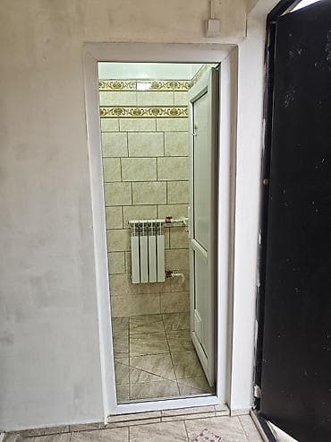 комната манас: 3 кызга же чакан,таза,тынч уй булого 2 комнаталуу квартира — 8