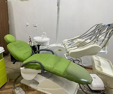 Стоматологическая установка с креслом и стойкой инструментов Комплект