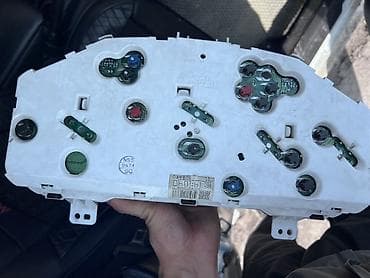 продажа subaru forester: Щиток приборов Subaru 2004 г., Б/у, Оригинал, Япония — 2