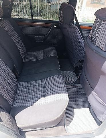 Mercedes-Benz W124: 1991 г., 2.3 л, Механика, Бензин, Универсал — 6