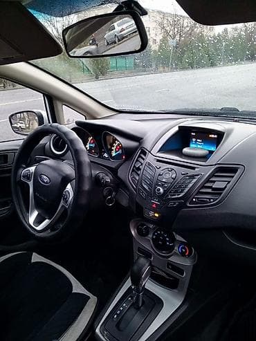 mazda 121: Ford Fiesta: 2018 г., 1.6 л, Типтроник, Хэтчбэк — 9