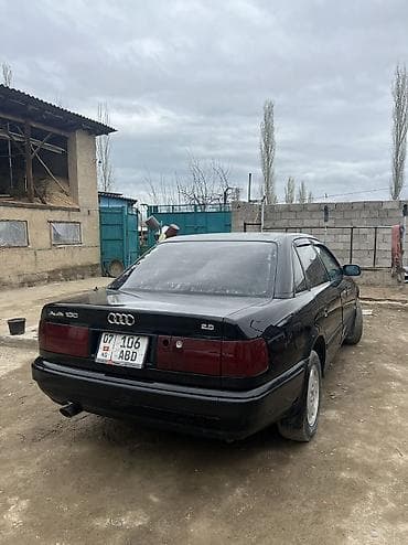 сиденья ауди: Audi 100: 1993 г., 2 л, Бензин, Седан — 3