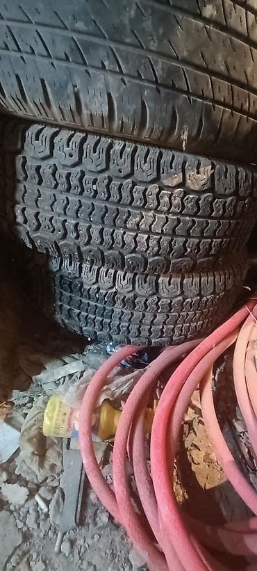 Комплект автомобильных шин - Размер: 215/70 R16. три шины — 2