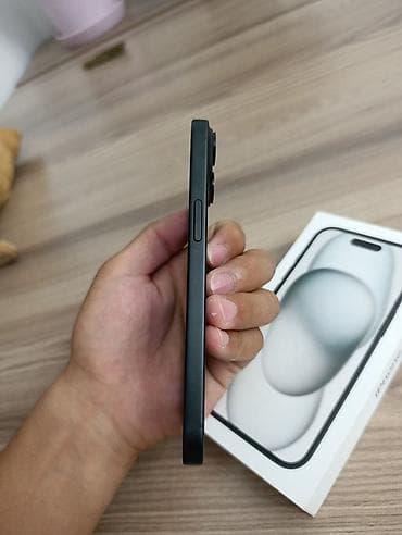 iphone plus: IPhone 15, Б/у, 256 ГБ, Черный, Кабель, 84 % — 6