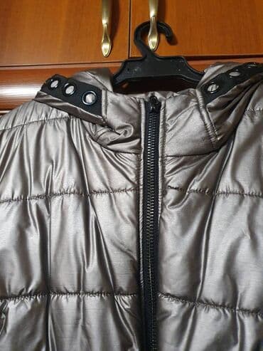 спортивные пуховики: Продаем Новую зимнюю пальто-куртку на холлофайбере ниже бедер до — 3