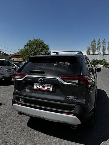 lancer evolution: Toyota RAV4: 2021 г., 2.5 л, Автомат, Гибрид, Кроссовер — 3