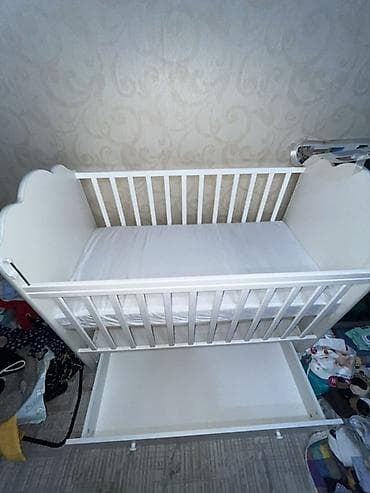 детский пододеяльник на выписку: Детская кроватка с выдвижным ящиком - Материал: массив/МДФ, окраска в — 2