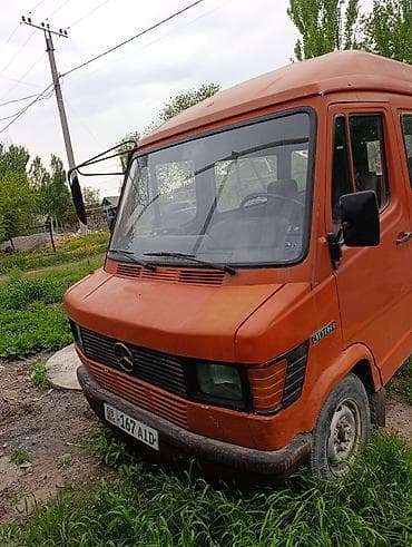 Mercedes-Benz T1: 1985 г., 2.3 л, Механика, Дизель, Фургон
