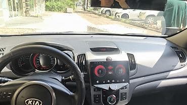 ручка гольф 2: Kia Cerato: 2010 г., 1.6 л, Автомат, Бензин, Седан — 3