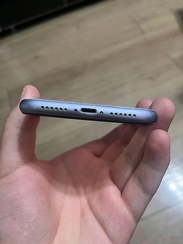 iphone hr: IPhone 11 — 3