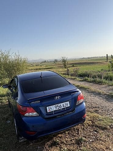 solaris: Hyundai Solaris: 2012 г., 1.4 л, Механика, Бензин, Седан — 3
