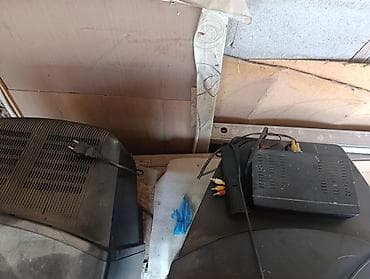 ps5 vr: ЭЛТ-телевизоры + цифровая приставка - Два телевизора с кинескопом: - — 1