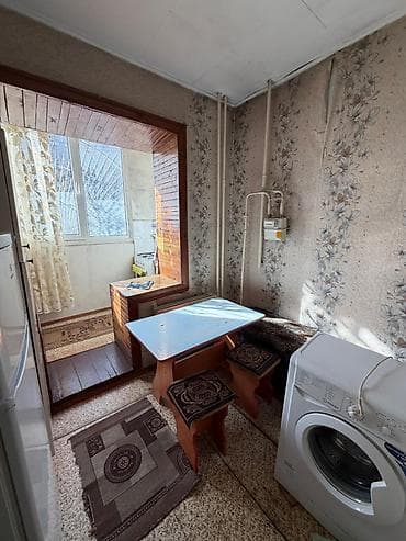 квартиры микрорайон солнечный: 1 комната, 33 м², Индивидуалка, 1 этаж, Старый ремонт — 3