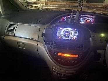 roewe ei5: Toyota Estima: 2002 г., 2.4 л, Автомат, Газ, Минивэн — 6