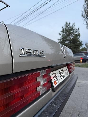 e55 compressor: Mercedes-Benz 190: 1986 г., Механика, Седан — 4