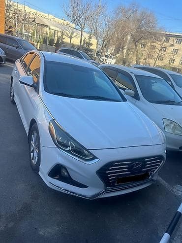 Hyundai Sonata: 2019 г., 2.4 л, Автомат, Бензин, Седан