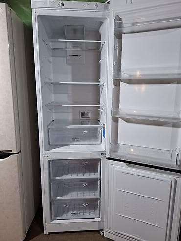 но фрост: Холодильник Indesit, Б/у, Двухкамерный, De frost (капельный) — 2