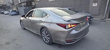 lexus ux: Lexus ES: 2019 г., Гибрид, Седан — 8