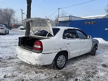 нубир: Daewoo Nubira: 2001 г., 1.6 л, Бензин, Седан — 4