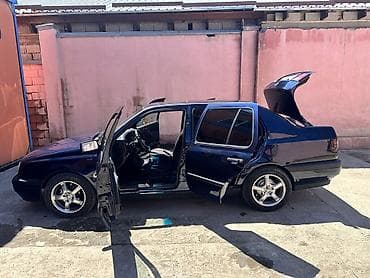 howo tx: Volkswagen Vento: 1993 г., 1.8 л, Механика, Бензин, Седан — 9