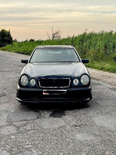 e 302: Mercedes-Benz E-Class: 1995 г., Седан — 7