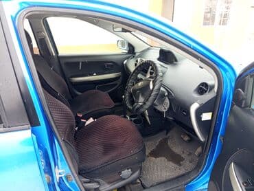 куплю ист: Toyota ist: 2003 г., 1.3 л, Автомат, Бензин — 2