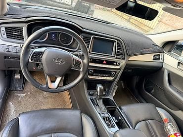 Hyundai Sonata: 2019 г., 2 л, Автомат, Газ, Седан — 4