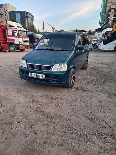 Honda Stepwgn: 2000 г., Минивэн