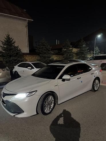 таета витц: Toyota Camry: 2018 г., Гибрид, Седан — 2