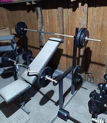 груз для ног: Стойка для груши Турник лесенка брусья: 11000сом Стойка для жима — 3