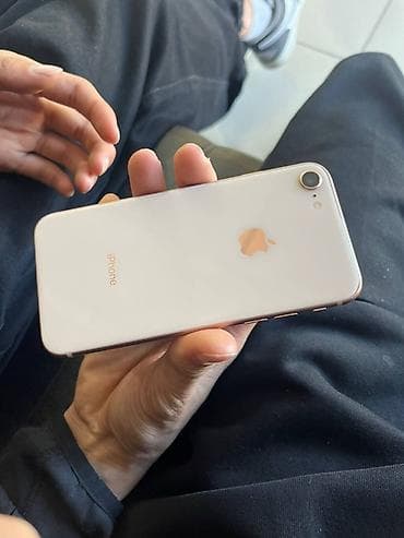 IPhone 8, 64 ГБ, Золотой, 81 %