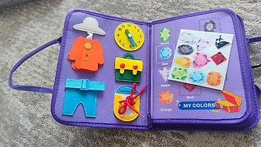 костюмы для детей: Развивающие игрушка Бизиборд-папка. Сделана из мягкого фетра,внутри — 3