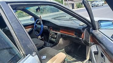 Audi 100: 1990 г., 2.2 л, Механика, Бензин, Универсал — 2