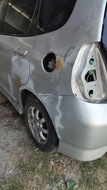 решетка 570: Продаю два бампера от BMW е39 2000 год передний и задний полностью в — 8