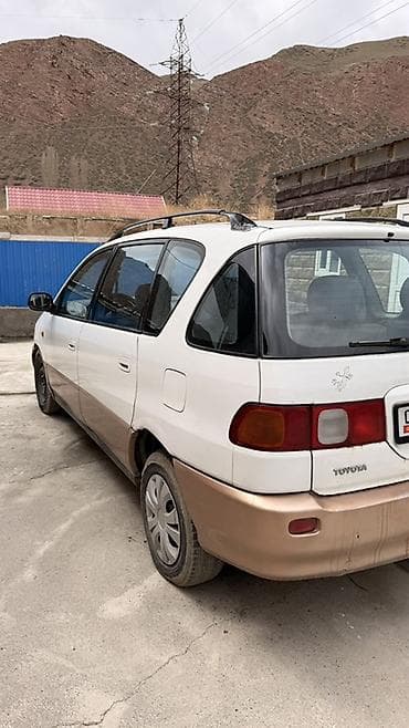 kia carneval: Toyota Picnic: 2000 г., Минивэн — 6