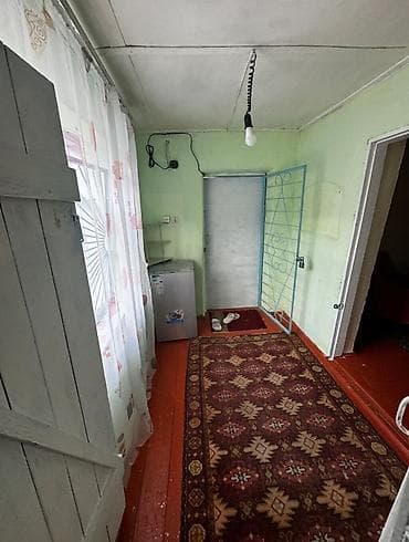 Үйлөр: 100 м², 3 бөлмө, Жылытылган, Унаа токтотуучу жай — 2