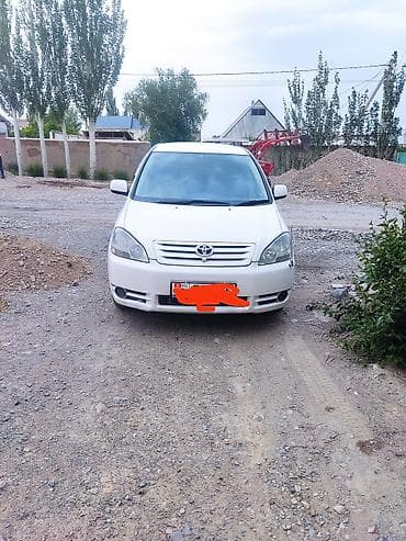 портер рядом: Toyota Ipsum: 2001 г., 2.4 л, Автомат, Бензин, Минивэн — 1
