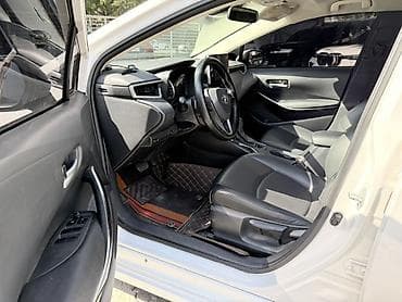 Продажа авто: Toyota Corolla: 2022 г., 1.8 л, Гибрид, Седан — 8