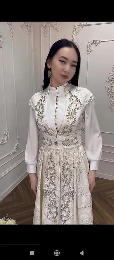 Кыз узатууга көйнөк, M, Куру менен, Жаңы, түсү - Ак lalafo.kg да Кыз узатууга көйнөк, M, Куру менен, Жаңы, түсү - Ак