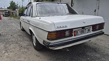 мэрс 123: Mercedes-Benz W123: 1982 г., 2.3 л, Механика, Бензин, Седан — 3