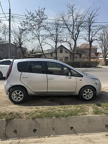 лансер 2004: Mitsubishi Colt: 2003 г., 1.5 л, Хэтчбэк — 1